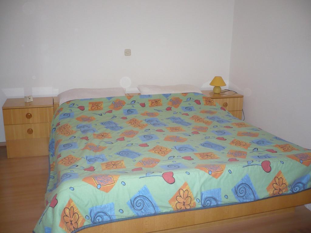 Apartment In Novi Vinodolski 15274 Povile Exteriör bild